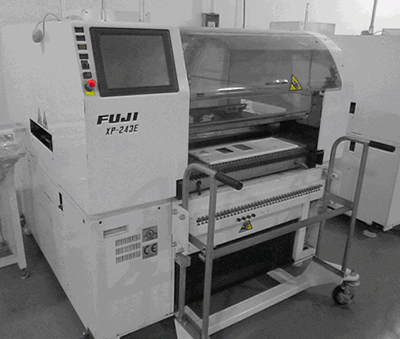 Fuji placement machine XP242, FUJI XPF242E medium speed placement machine.jpg